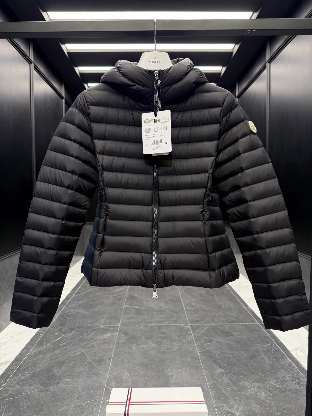 ⬆️Moncler . Ige . Ige Ige longue saison ， 。 。 ， Classic ， 。 。 • longuesaison • Longuesaison • • • • Size：1-4 /Black
